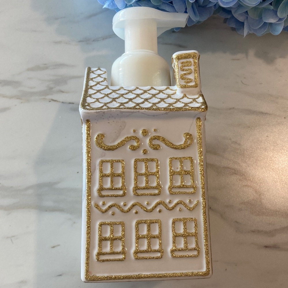 Bath & Body Works Gingerbread House Foaming Soap Dispenser White Gold Glitter - Picture 7 of 12